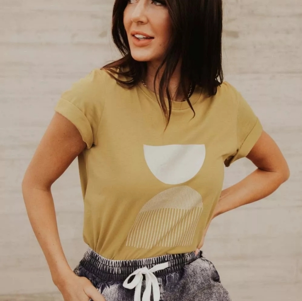 Bohme geo stack print tee in chartreuse NWT